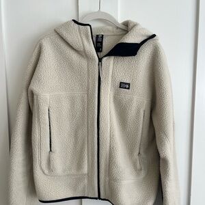 Mountain hardware fleece